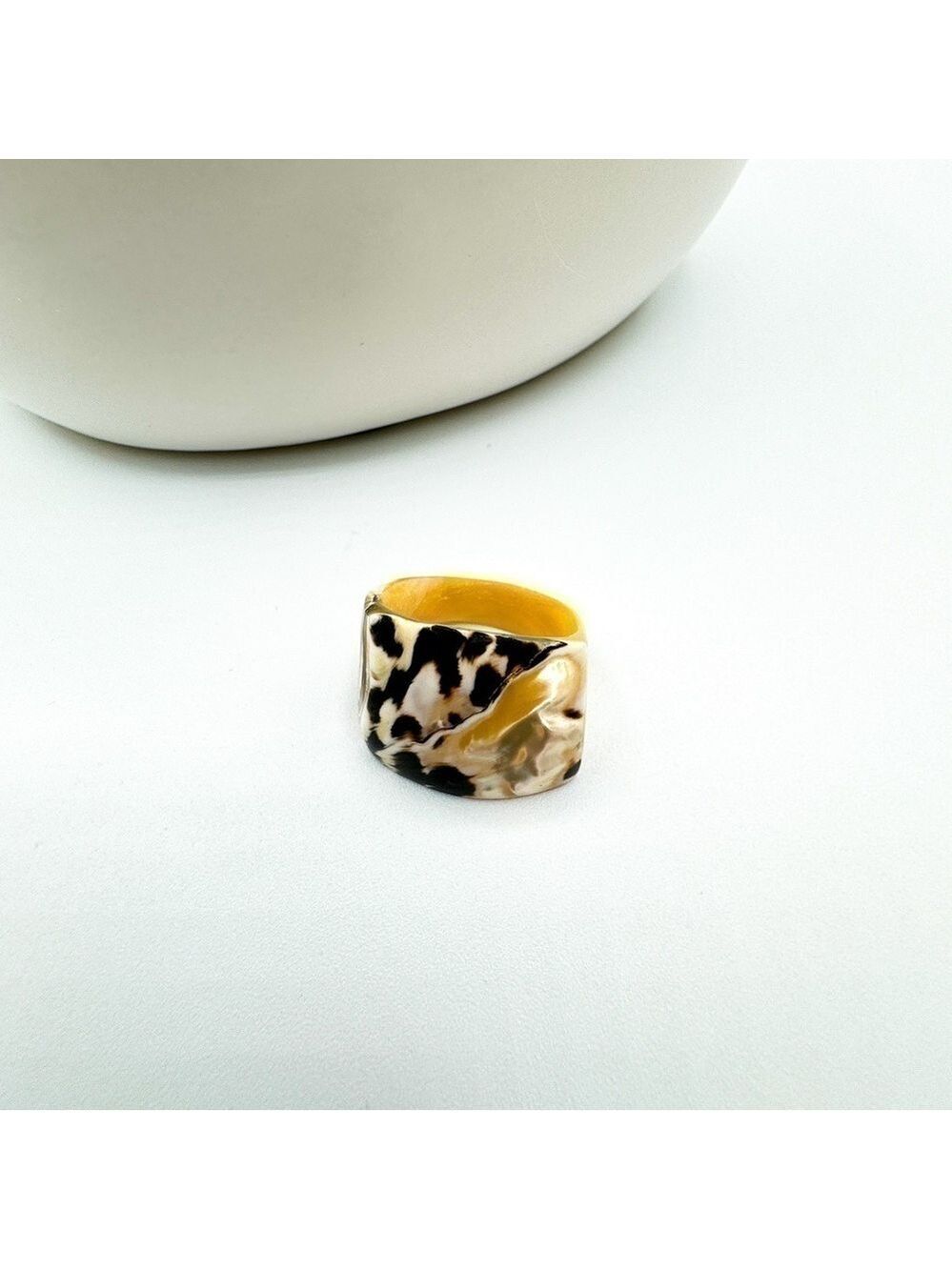 Shell earring and ring set - Picture 4 of 6